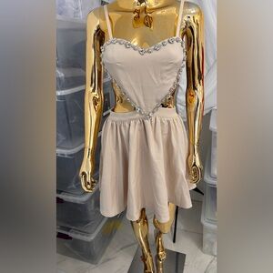 Beige Nude Heart Dress sz XS